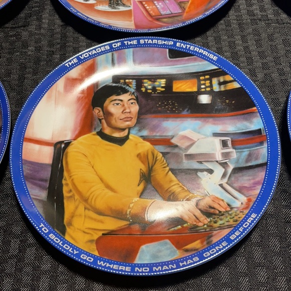 8 Vintage 1983 Star Trek Collectable Plates In Mint Condition! - Picture 6 of 17